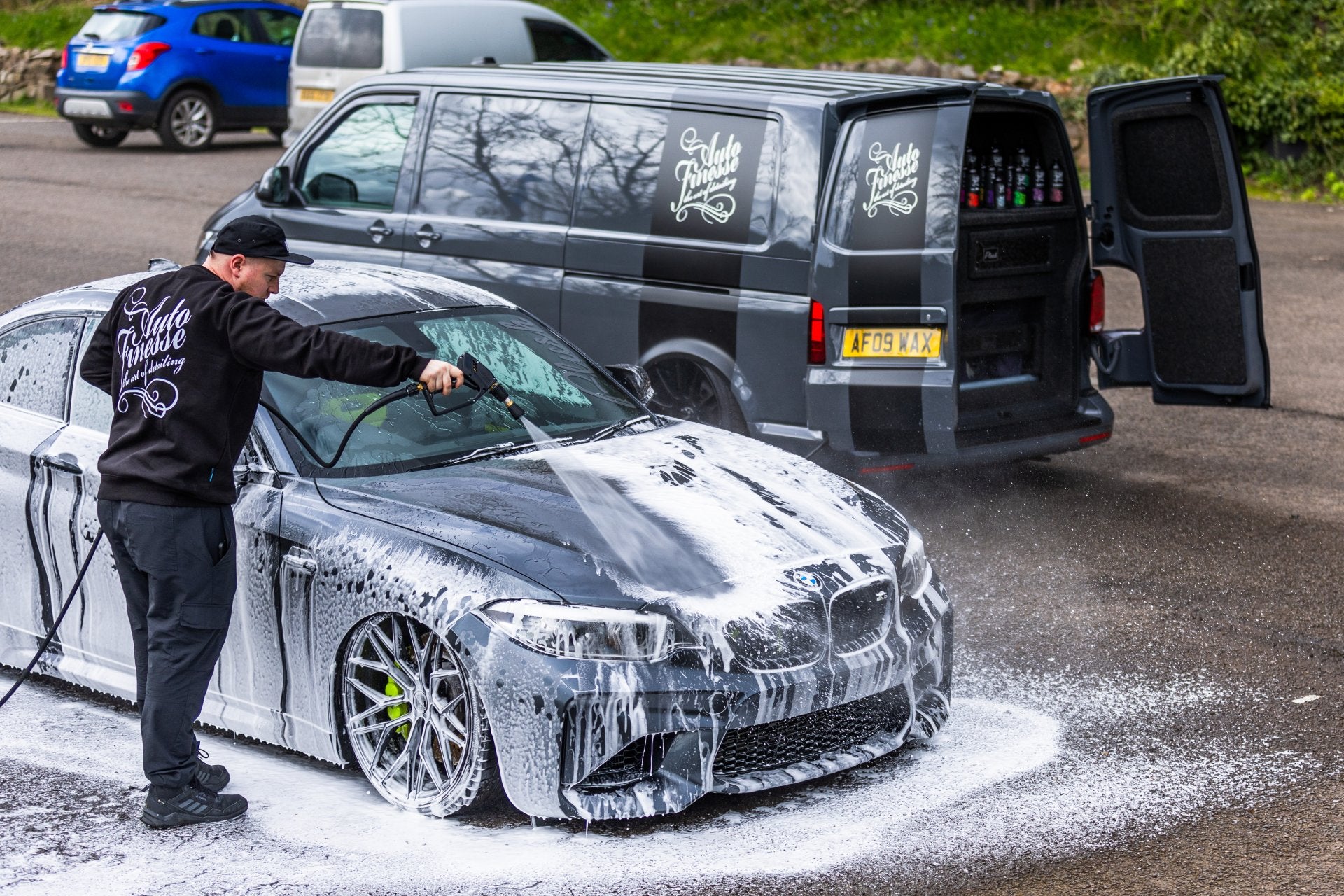 Car Rinsing with Water