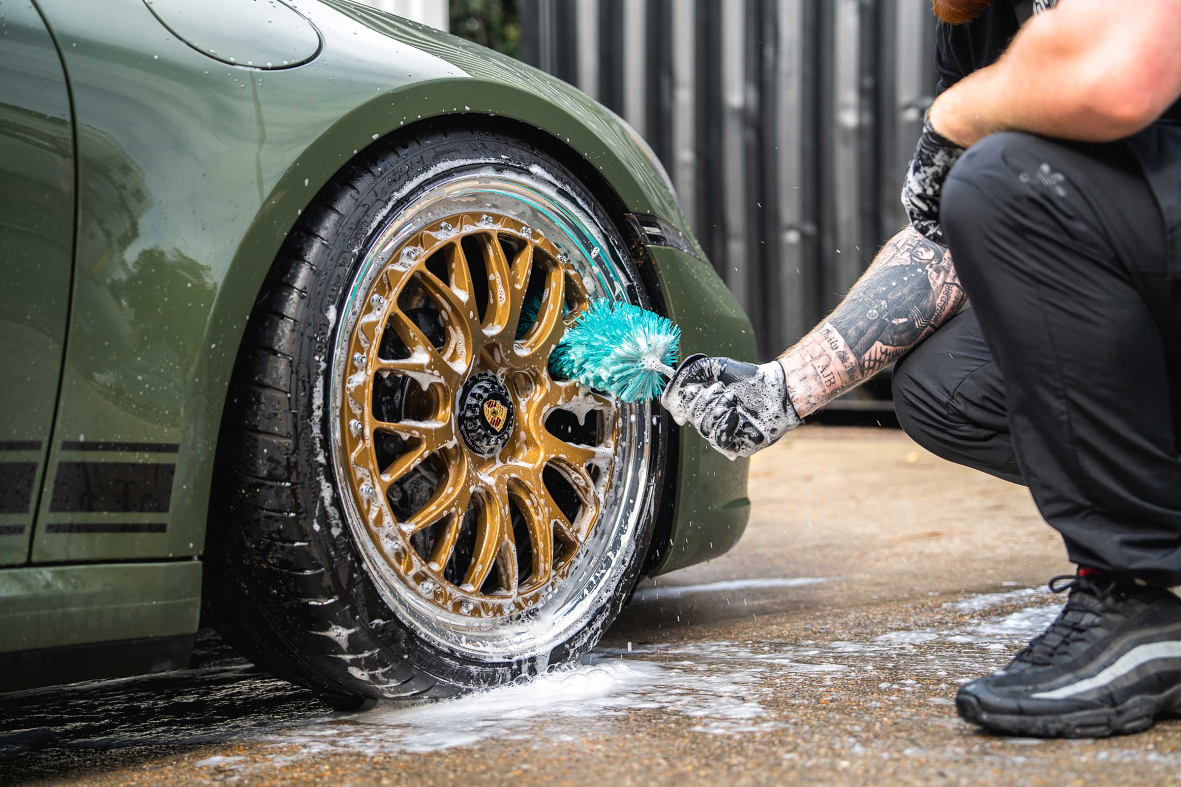 Wheel Cleaning with Barrel Brush